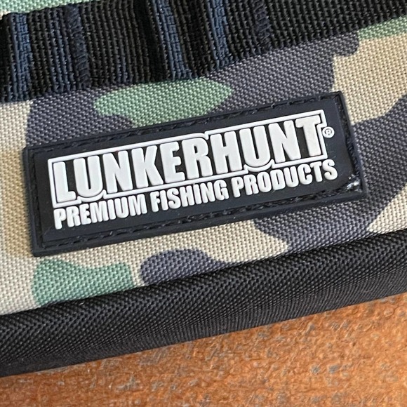 NWT Lunkerhunt LTS Fishing Waist Bag w/ Tackle Box - Picture 2 of 12